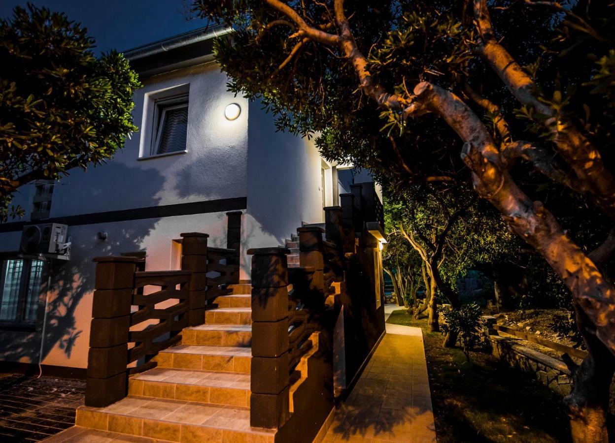 פג Apartmani Mabele מראה חיצוני תמונה